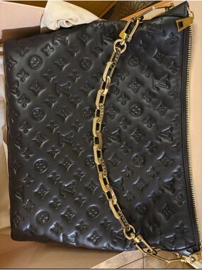 Louis Vuitton Black Quilted Leather Shoulder Clutch with Gold Chain